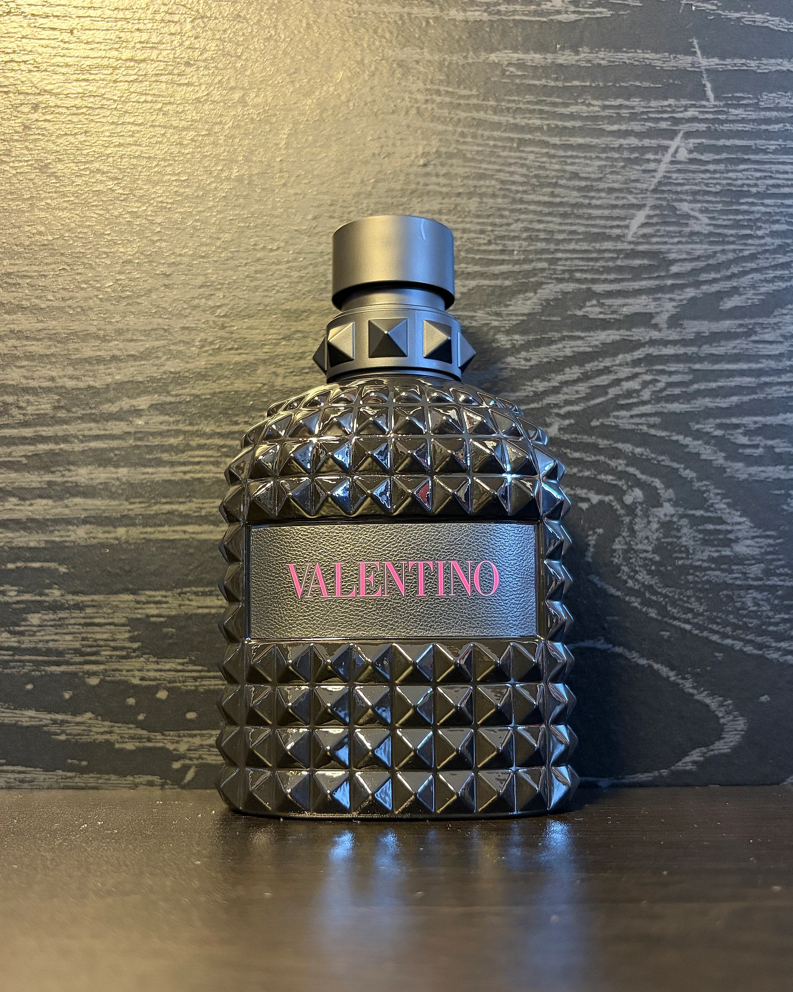 Valentino Uomo Born in Roma